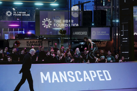 original MANSCAPED enters The Pit: Fastest-growing company in men's grooming hardware partners with Karate Combat, world's fastest-growing fight promotion, for Season 4. (Photo: Business Wire)