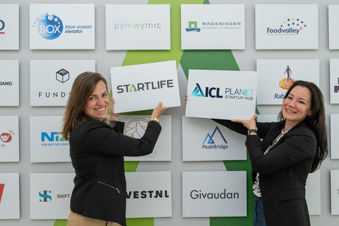 Joining forces to accelerate agrifoodtech startups, Laura Thissen, StartLife Operations Director (left) and Hadar Sutovsky ICL VP External Innovation (right). (Photo: Guy Ackermans)
