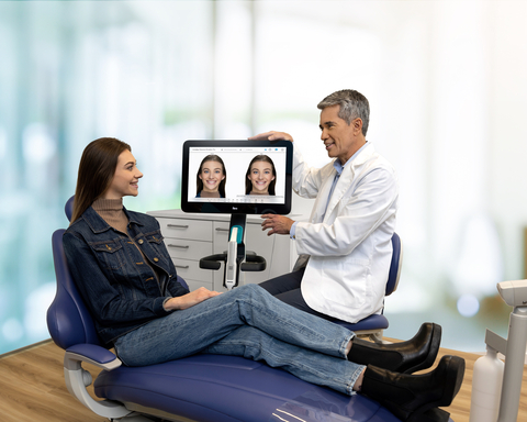 Pictured: Doctor delivering an Invisalign treatment consultation using Align’s Invisalign Outcome Simulator Pro tool on an iTero Element 5D Plus imaging system. The iTero Element Plus Series imaging system requires a full barrier wand sleeve and clip on vent cover in the United States. (Photo: Business Wire)