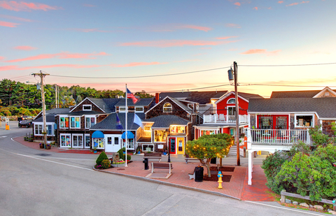 RealTerm Energy and Ubicquia help 30 cities, including Ogunquit, ME, reduce streetlight power consumption with smart streetlight controls (Photo: Business Wire)