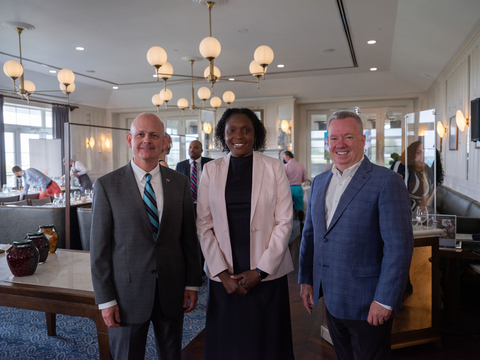 L-R: David Hart, CEO, Bermuda Business Development Agency; Her Excellency Ms. Rena Lalgie, Governor of Bermuda; John Huff, CEO and President, Association of Bermuda Insurers and Reinsurers (ABIR). (Photo: Business Wire)