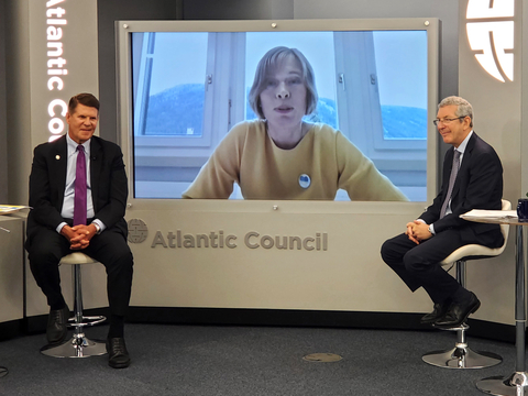 Keith Krach, Chairman, Krach Institute for Tech Diplomacy at Purdue (left), Kersti Kaljulaid, Former President of Estonia, and Alan Estevez, Under Secretary of Commerce for Industry and Security (Photo: Business Wire)