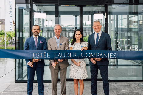 Umair Ansari, VP/GM, Travel Retail EMA, Fabrizio Freda, President and Chief Executive Officer, Jane Lauder, EVP, Enterprise Marketing and Chief Data Officer, and Roberto Canevari, EVP, Global Supply Chain cut the ribbon at the new Galgenen distribution center. (Photo: Business Wire)