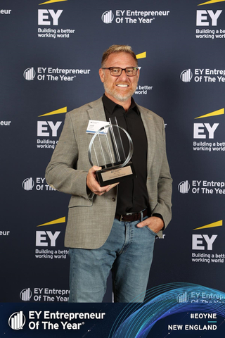 Ernst & Young LLP (EY US) today announced that Jeffrey Luber, Chief Executive Officer of binx health, was named an Entrepreneur Of The Year® 2022 New England Award winner. (Photo: Business Wire)