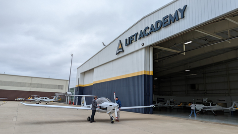 LIFT Academy extends partnership with Diamond Aircraft Industries with additional aircraft order, expanding fleet to 47 aircraft. (Photo: Business Wire)