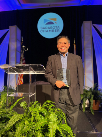 Don Vichitvongsa, Vice President of Operations for PGT Innovations’ Tampa facility, accepting the Large Business Award at the 32nd annual Frank G. Berlin, Sr. Small Business Awards (Photo: Business Wire)