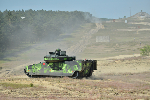 The CV90 during firing demonstrations. (Photo: BAE Systems)