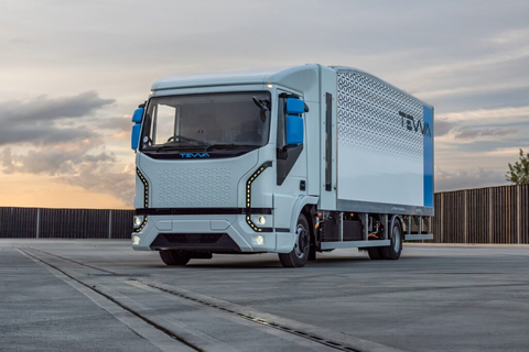 Tevva Motor's Hydrogen-Electric Truck which utilizes Loop Energy's fuel cell system (Photo: Business Wire)