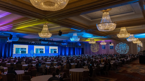 More than 1,400 optometrists participated in COPE-approved continuing education lectures both in-person in Dallas, Texas, and live online. (Photo: Business Wire)