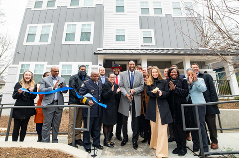 Atlanta Mayor Andre Dickens cut the ceremonial ribbon and opened Unity Place at 744 North Ave., in the English Avenue community, on Feb. 2, 2022. (Photo: Business Wire)