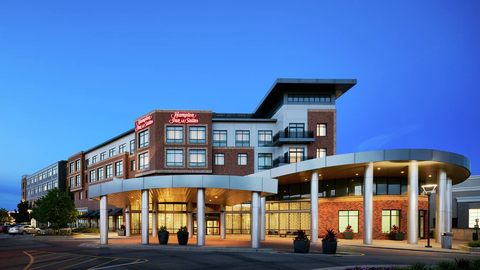 Hampton Inn & Suites Chicago/Mt. Prospect (Photo: Business Wire)