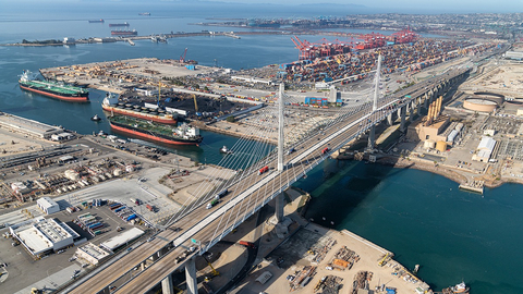 シナジー・マリーン・グループは同社の多くの船舶にアルシムの電池を使用する計画です。同社の船舶は写真のロングビーチ港など、世界中の港に入港しています。写真提供：ロングビーチ港