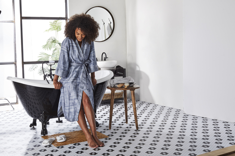 Macy's launches Akwaaba Inns for Hotel Collection®, a limited-edition home and décor line curated by Monique Greenwood, founder and CEO of Akwaaba Inns. Created for Macy's and featuring  an expansive range of bedding, pillows, throws, duvets, bath towels, robes, slippers, and tabletop items, including glass wear and serving trays, the line is available now on macys.com, Macy’s mobile app and at select Macy’s stores nationwide. (Photo: Business Wire)
