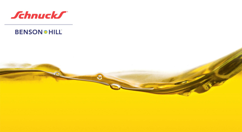 Veri brand cooking oil is sourced from Benson Hill’s proprietary soybeans and can serve as a more sustainable alternative to other vegetable oils like canola, one of the most common oils used in foodservice today.  (Photo: Business Wire)