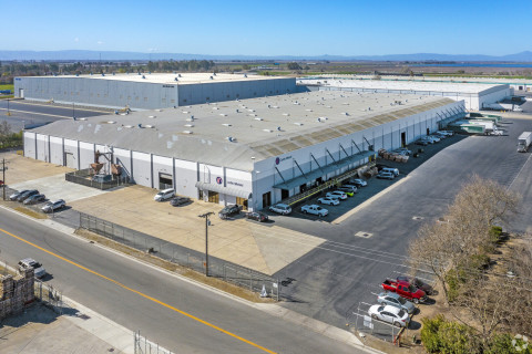 Intercontinental Real Estate Corporation in joint venture with Kennedy Wilson has acquired Stockton Industrial Park, an 877,648-square-foot manufacturing and distribution facility in Stockton, CA, for $84 million (Photo: Business Wire)