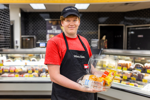 thumbnail Southeastern Grocers' new “Break from Hunger” program provides accessible, healthy meal options to customers and associates ages 17 and younger, and can be purchased at any Fresco y Más, Harveys Supermarket or Winn-Dixie deli department for only $2 . (Photo: Business Wire)