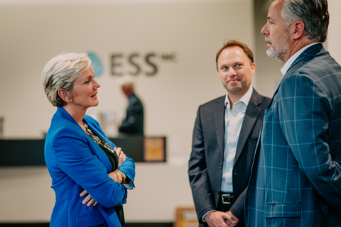 U.S. Department of Energy Secretary Jennifer M. Granholm with Eric Dresselhuys, ESS CEO (r) and Craig Evans, ESS President and Co-founder (Photo: Business Wire)