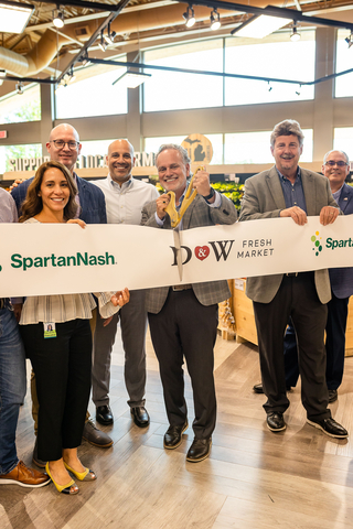 SpartanNash Unveils Remodeled Knapp’s Corner D&W Fresh Market (Photo: Business Wire)