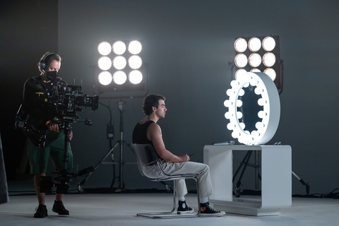 Joe Jonas, singer, songwriter and actor, films a new advertising campaign for EVO Visian® ICL - a new FDA-approved vision correction lens designed for the correction/reduction of myopia (nearsightedness) and astigmatism. Earlier this month, Jonas had EVO lenses implanted by his doctor to upgrade his vision and break free from the hassles of contact lenses and eyeglasses. Visit https://EVOICL.com. (Photo: Business Wire)