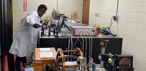Dr. Wesley Sims, at work in his Morehouse College lab. (Photo: Business Wire)