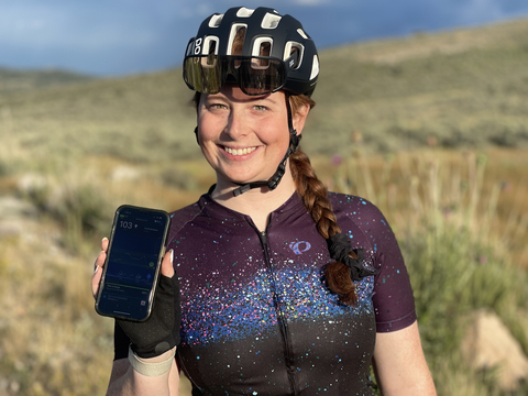 Lauren Salko with Tandem’s Mobile Bolus Technology (Photo: Business Wire)