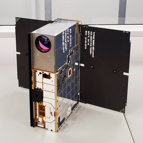 LunIR is a 6U satellite that will fly by the Moon and collect surface thermography as a secondary payload on Artemis 1 (Credit: Terran Orbital Corporation)