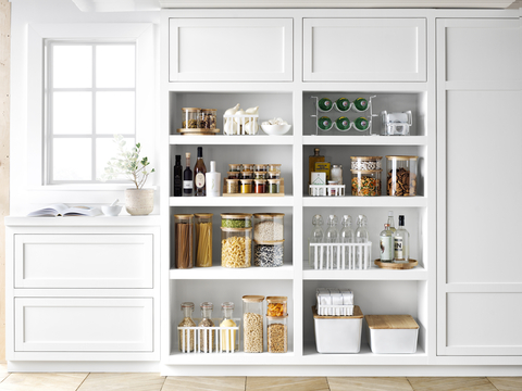 WILLIAMS SONOMA EXPANDS HOLD EVERYTHING COLLECTION