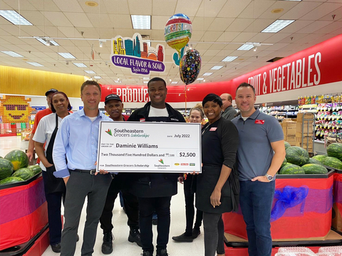 Southeastern Grocers presented $70,000 in college scholarships to 28 associates to help fund their future education, including $2,500 to Winn-Dixie associate Daminie Williams. (Photo: Business Wire)