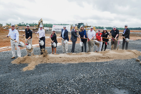 Groundbreaking ceremony held in Maumelle, Ark. for the tenth and largest Tractor Supply distribution center (Photo: Business Wire)