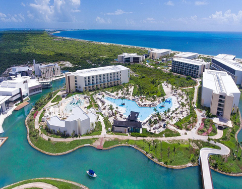 Grand Palladium Costa Mujeres Resort and Spa, Cancun Mexico (Photo: Business Wire)