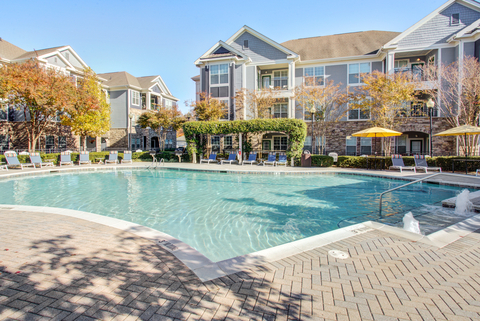 Aventura Crossroads, a 344-unit apartment community in Cary, NC (Photo: Business Wire)