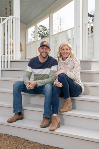 HGTV stars Dave and Jenny Marrs (pictured) partner with Cornerstone Building Brands to promote Ply Gem Mastic siding and accessories. (Photo: Business Wire)