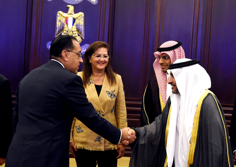 His Excellency Mostafa Madbouly, Prime Minister of Egypt, Mohamed Shaker, Minister of Electricity and Renewable Energy, Hala H. Elsaid, Minister of Planning & Economic Development, along with Saudi officials, Faisal A.Alyemni, Deputy Minister of Investment, and Mazeed ben Mohammed Al-Hoishan, the Saudi Consul to Egypt. (Photo: AETOSWire)
