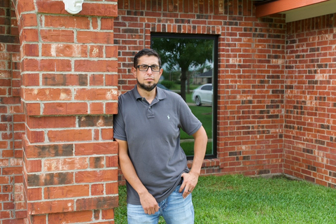 Jesus Vazquez, a National Guard veteran, received a $10K HAVEN grant from FNBT and FHLB Dallas to replace the windows in his Kaufman County home. (Photo: Business Wire)