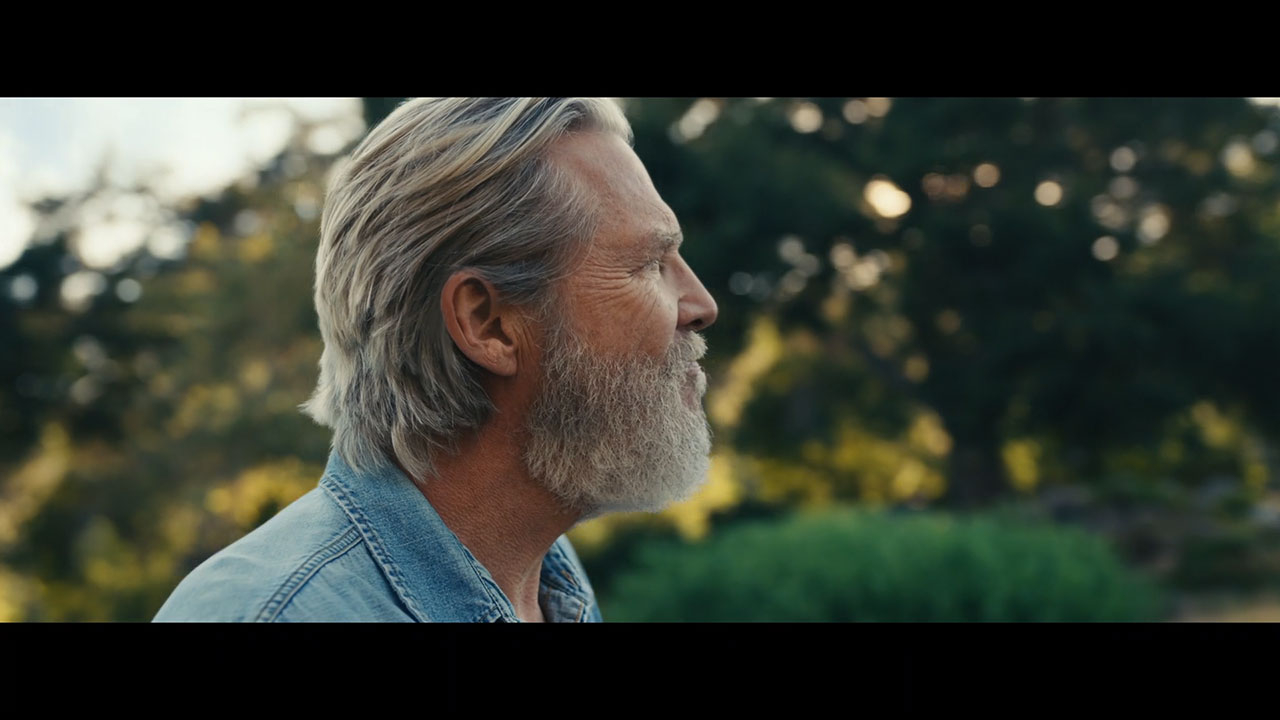 Academy Award-winning actor Jeff Bridges, who recently publicly discussed the fight of his life, first with lymphoma and then COVID-19, which he was exposed to in the time frame when he was receiving chemotherapy for cancer.