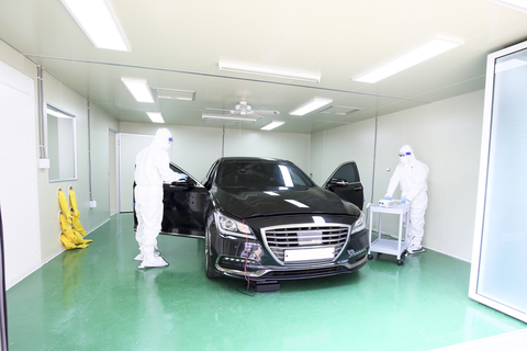 [Photo 2] Seoul Semiconductor’s auto lab tests the process of disinfecting air conditioning systems (Photo: Business Wire)