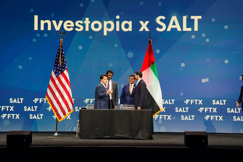 original Photo during the signing of the MoU at SALT New York (photo: AETOSWire)