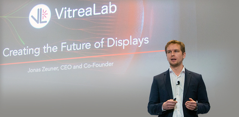 VitreaLab's Jonas Zeuner pitching his way to the top prize at the SPIE Startup Challenge in 2022. (Photo: Business Wire)