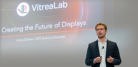 original VitreaLab's Jonas Zeuner pitching his way to the top prize at the SPIE Startup Challenge in 2022. (Photo: Business Wire)