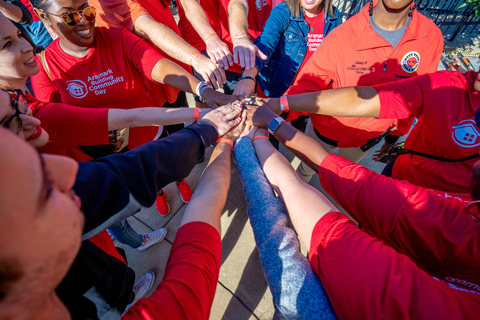 On September 22, thousands of Aramark team members, from 14 countries, will participate in Aramark Building Community Day, the hospitality, facilities, and uniform services company's annual day of service. (Photo: Business Wire)