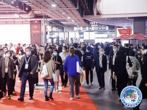 More than 1,500 new products, technologies and services were featured during the past four editions of the China International Import Expo, while the value of the intended deals reached during these events totaled $270 billion. (Photo: Business Wire)