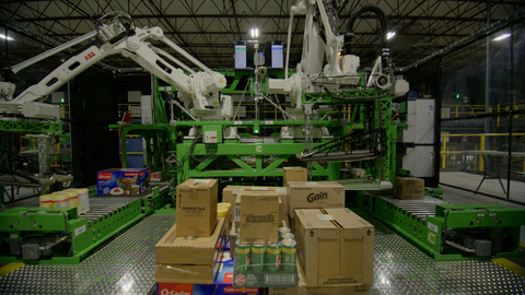 An example of Symbotic's A.I.-powered Robotic Automation System for optimized mixed-SKU pallets. (Photo: Business Wire)