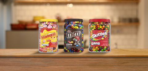 Berry Global and Mars, Incorporated announce the launch of recycled content packaging. Together the companies are driving positive societal impact through new M&M’S®, SKITTLES®, and STARBURST® packaging with 15% recycled plastic. The jars, which come in three sizes, 60-, 81-, 87-ounces, offer the same look and feel and will eliminate approximately 300 tons of virgin plastic per year. (Photo: Business Wire)