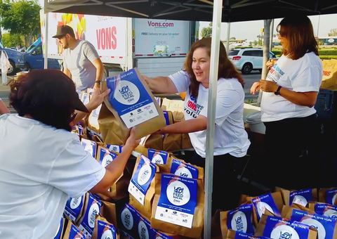 In support of the White House Conference on Hunger, Nutrition, and Health, Albertsons Companies announced that it will contribute new goals and initiatives designed to help break the cycle of hunger and empower nutrition and health. Photo courtesy: Albertsons Companies