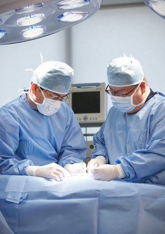 Trueman男性医院の優秀な医療陣は多くの手術経験を通して女性化乳房手術を25,700件以上施行した. （写真：ビジネスワイヤ）