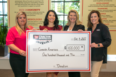 The Tractor Supply Foundation present Conexión Américas with a $100,000 donation which will assist Middle Tennessee Latino families through programs that focus on social, economic and civic integration. Pictured from left are: Courtney Lopez, Tractor Supply HR Business Partner; Martha Silva, Conexión Américas Co-Executive Director; Marti Skold-Jordan, Tractor Supply Foundation Manager; and Christine Belknap, Tractor Supply VP Leadership Development, Training, Diversity & Inclusion. (Photo: Business Wire)