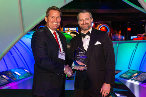 Doug Sahm, ZEVAC Co-Founder & CTO, accepting the American Society of Mechanical Engineers (ASME) Petroleum Division Project Excellence Award for work with CenterPoint Energy’s North Division. (Photo: Business Wire)