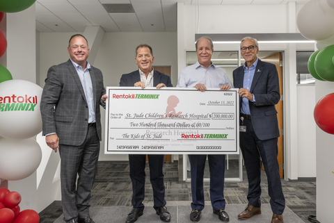Rentokil Terminix, North America’s largest pest control company, today announced a recent donation of $200,000 to St. Jude Children’s Research Hospital®. The donation commemorates the merger of two leading pest control companies to form Rentokil Terminix in North America. Pictured (L-R) are Brett Ponton, CEO of Rentokil Terminix, Andy Ransom, CEO of parent company Rentokil Initial plc., John Myers, CEO of U.S. Pest Control for Rentokil North America, and Richard C. Shadyac Jr., president and CEO of ALSAC, the fundraising and awareness organization for St. Jude. (Photo: Business Wire)