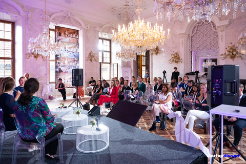 thumbnail Audience members react during a panel discussion. (Credit: Startup Disrupt)