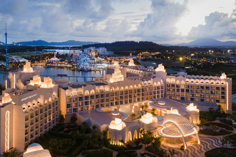 Exterior views of Hyatt Regency Hainan Ocean Paradise Resort (Photo: Business Wire)